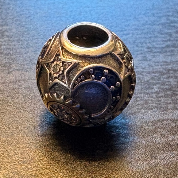 Pandora Aries Zodiac Star Sign charm - Picture 1 of 2